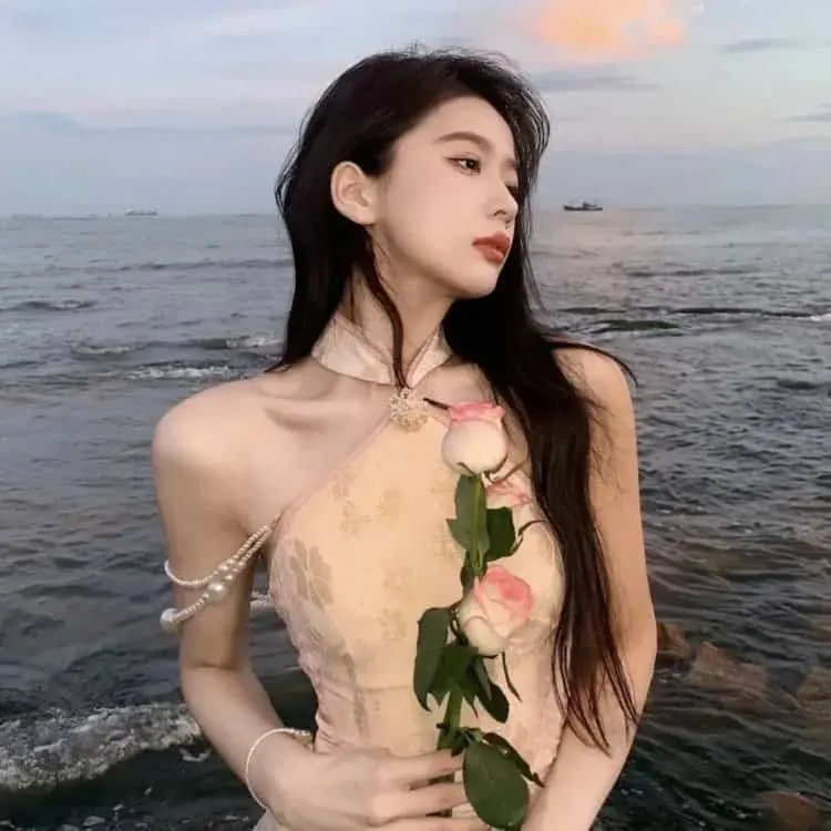 【青春遗憾美学】《升起的烟花，从下面看？还是从侧面看？》：不断重置时间只为和你在一起的夏天