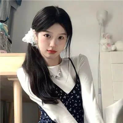 【动作喜剧】《幸运钥匙》柳海真李准主演：冷血杀手在澡堂滑倒失忆，意外与落魄群演互换人生